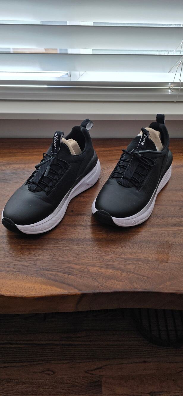 Clove W 6.5 Contour Comfort Sneakers New